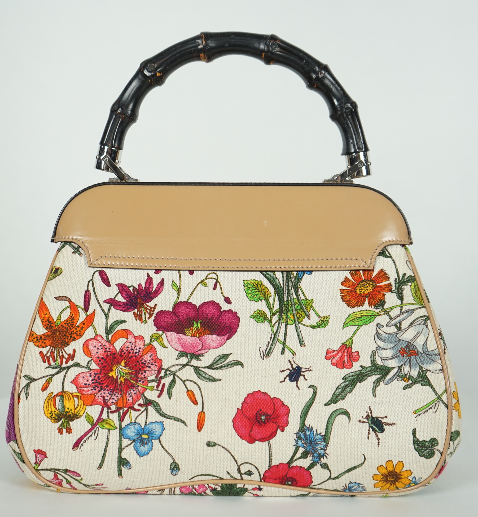 A Gucci Chelsea edition Flora Lady Lock handbag, width 30cm, overall height 33cm, depth 12cm, Please note this lot attracts an additional import tax of 20% on the hammer price